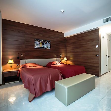 Family Center Hotel Атена-Лукана Экстерьер фото