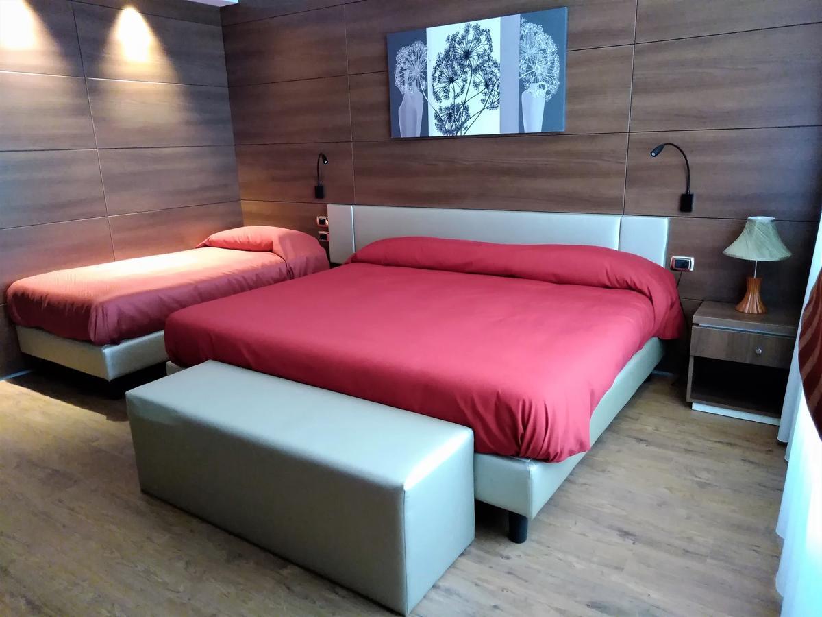 Family Center Hotel Атена-Лукана Экстерьер фото