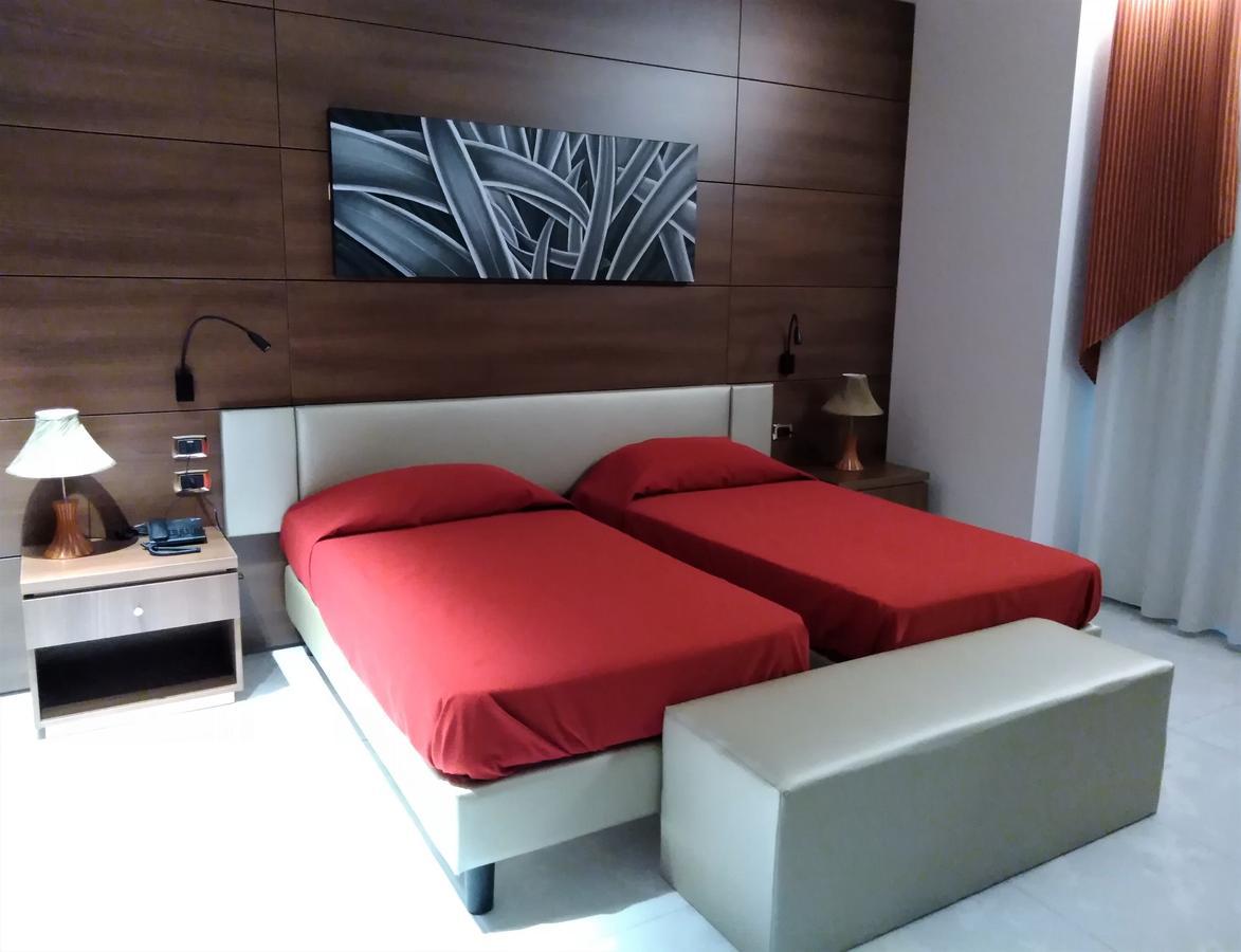 Family Center Hotel Атена-Лукана Экстерьер фото